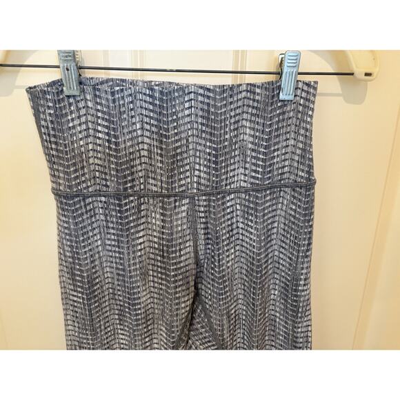 Lululemon Wunder Under Sz 6 High Rise Tights Style W5CAJS Wicking 4 Way Stretch - Picture 4 of 6